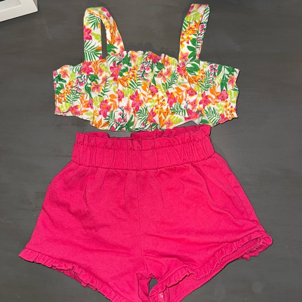 Like new shorts and crop top set